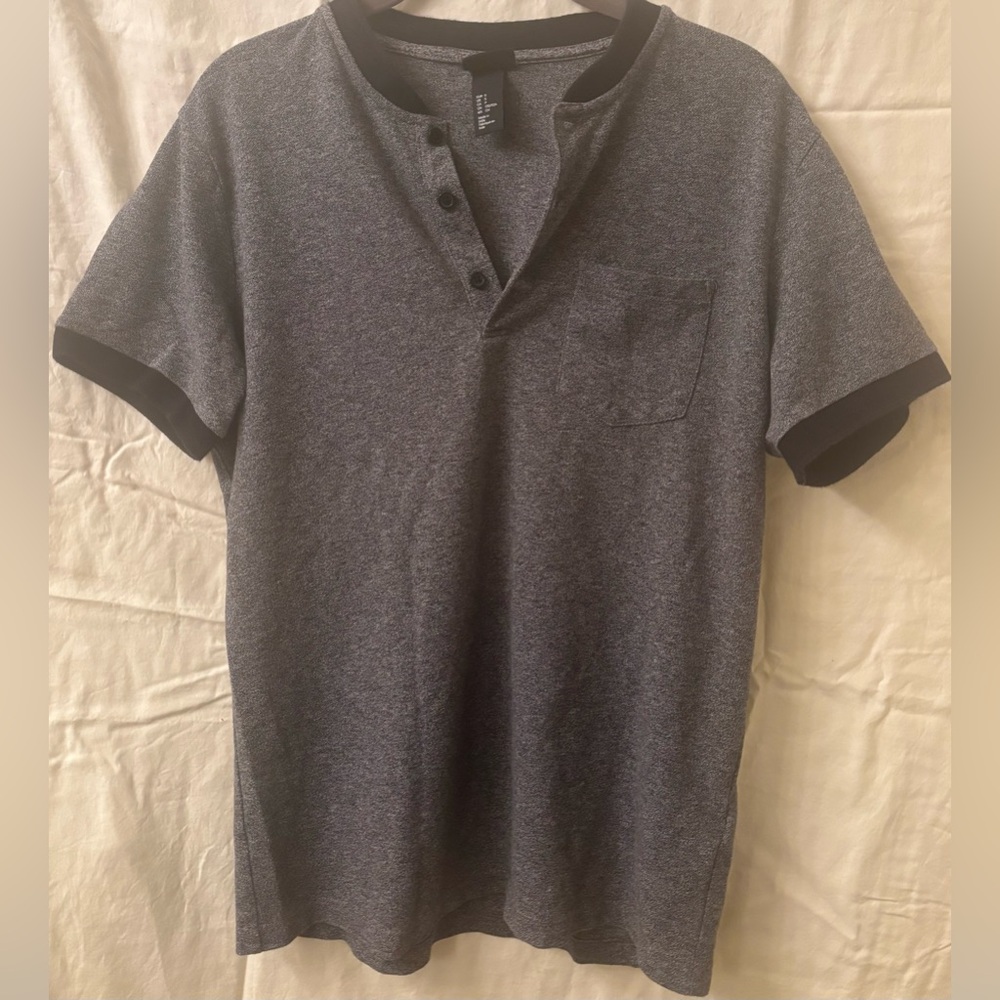 H&M Men's Black and Gray Button Down Shirt